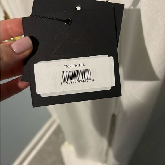 Mac Duggal SWEETHEART EVENING GOWN W/ RHINESTONE ACCENTS in white size 8 - Picture 7 of 10